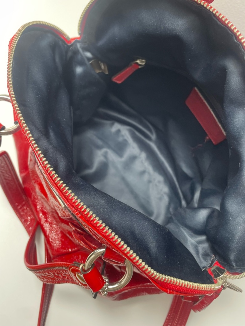 Coach Poppy RARE Flower Applique Patent Leather Bucket Bag - Picture 9 of 14